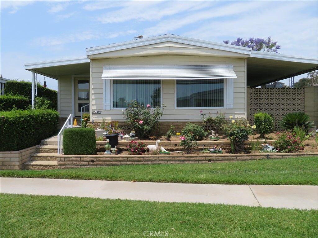 Property Photo:  16958 Lake Ridge Way  CA 92886 