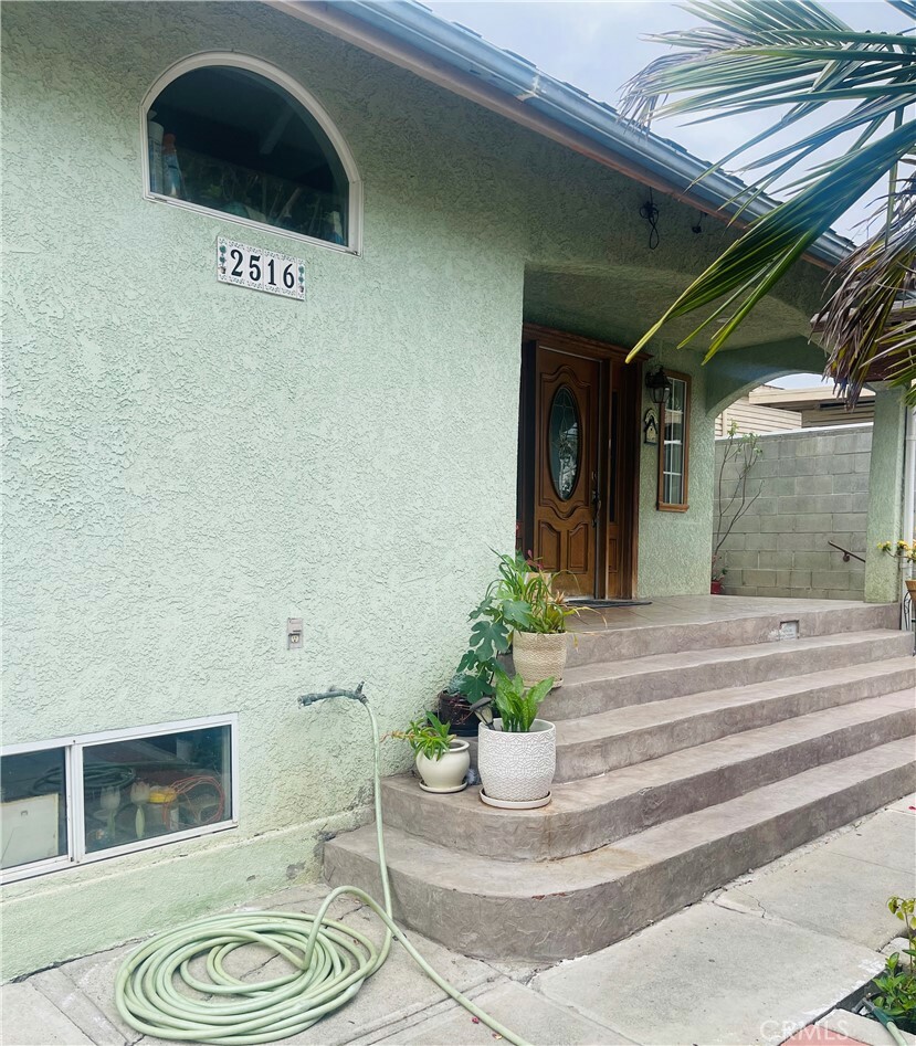 Property Photo:  2516 Alcazar Street  CA 90033 