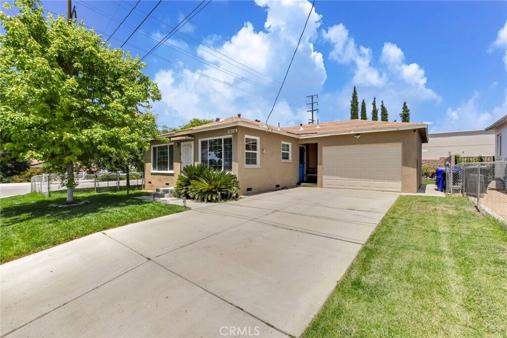 Property Photo:  34510 Avenue B  CA 92399 