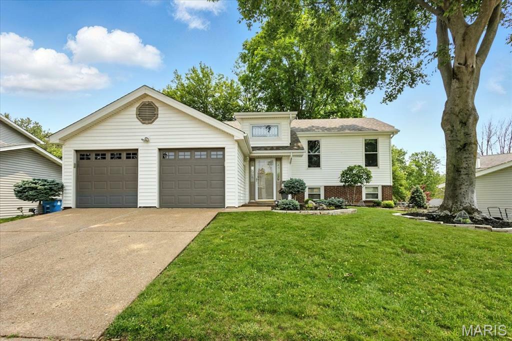 2342 Cedar Dale Court  Maryland Heights MO 63043 photo