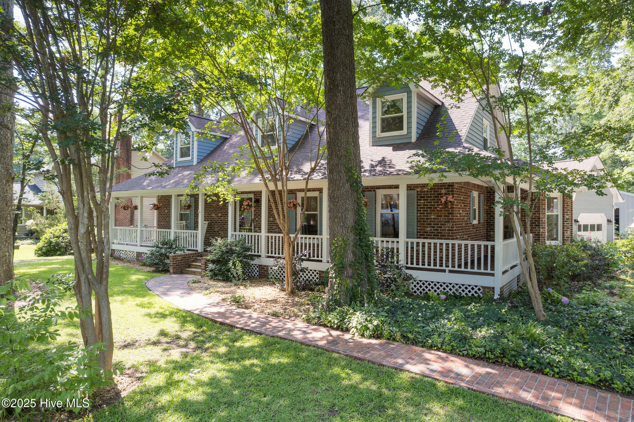 Property Photo: 314 Daisy Court NC 28540