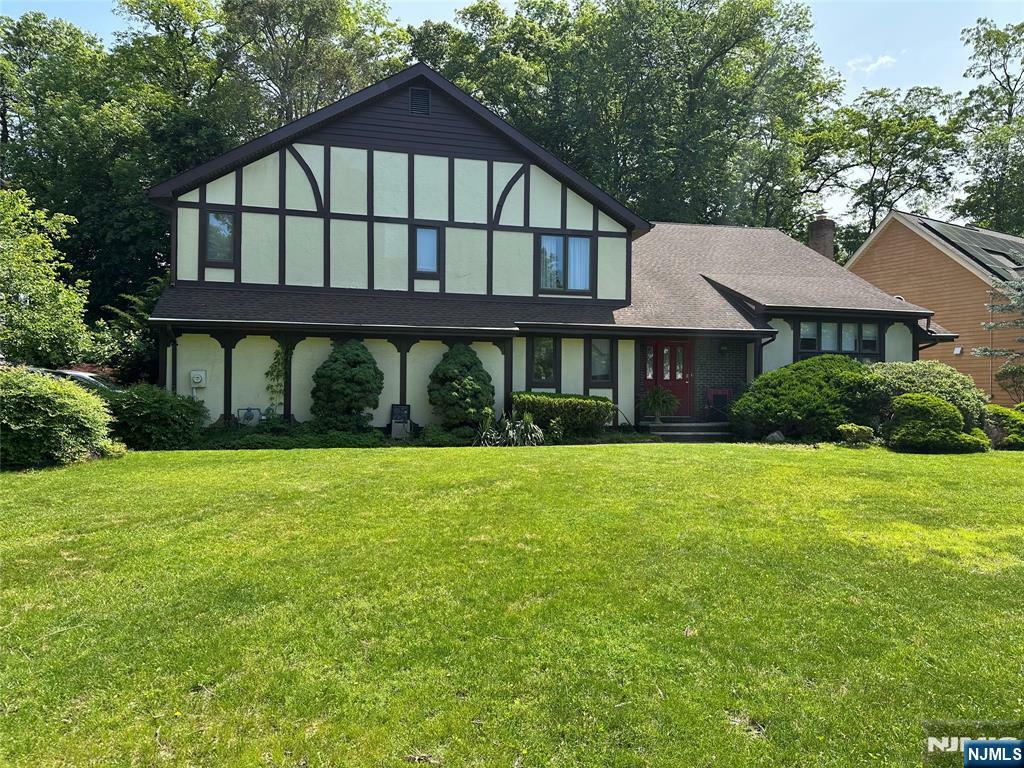 Property Photo:  570 Mill Run  NJ 07652 