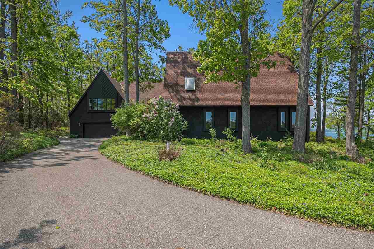Property Photo: 1425 Bay View Heights MI 49770