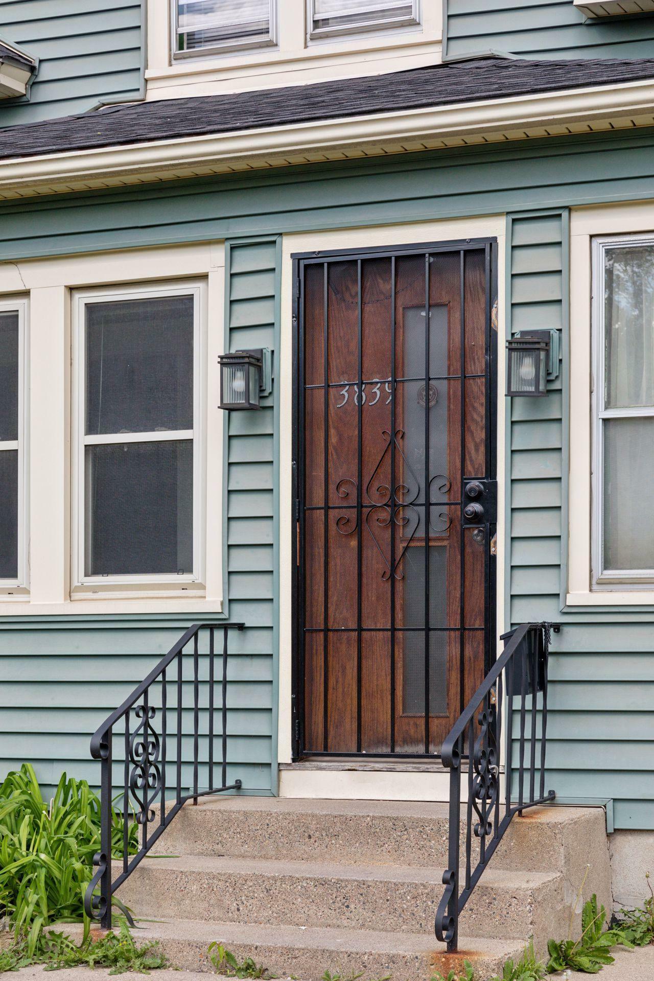 Property Photo:  3839 Snelling Avenue  MN 55406 