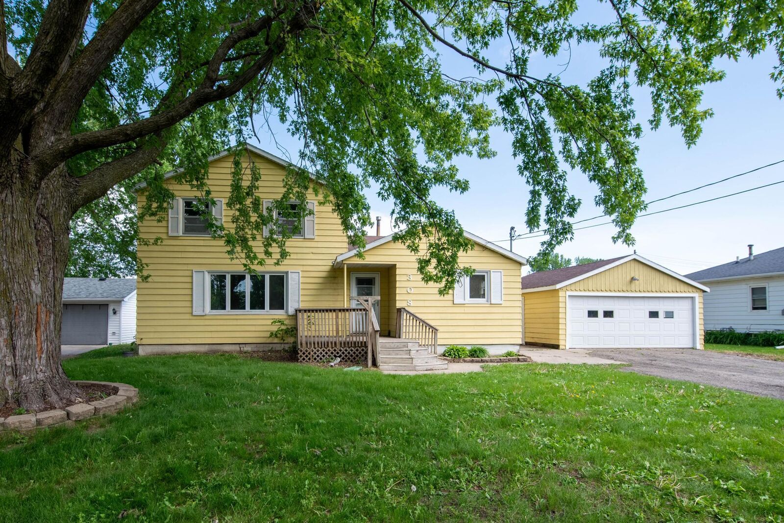 Property Photo:  308 Leray Avenue  MN 56024 