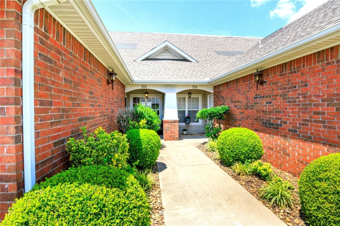 916 Lafayette Street  Rogers AR 72758 photo