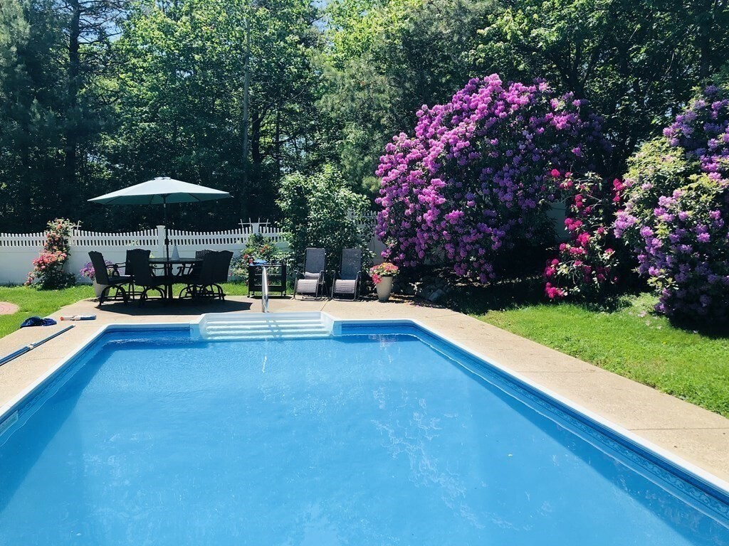 Property Photo:  5 Lauren Ln  MA 02035 