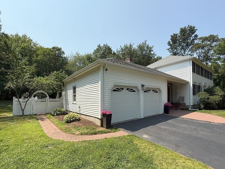 Property Photo:  5 Lauren Ln  MA 02035 