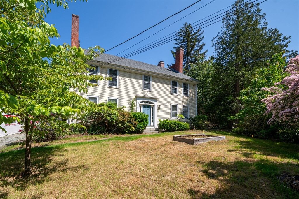 Property Photo:  25 Pine St  MA 01886 