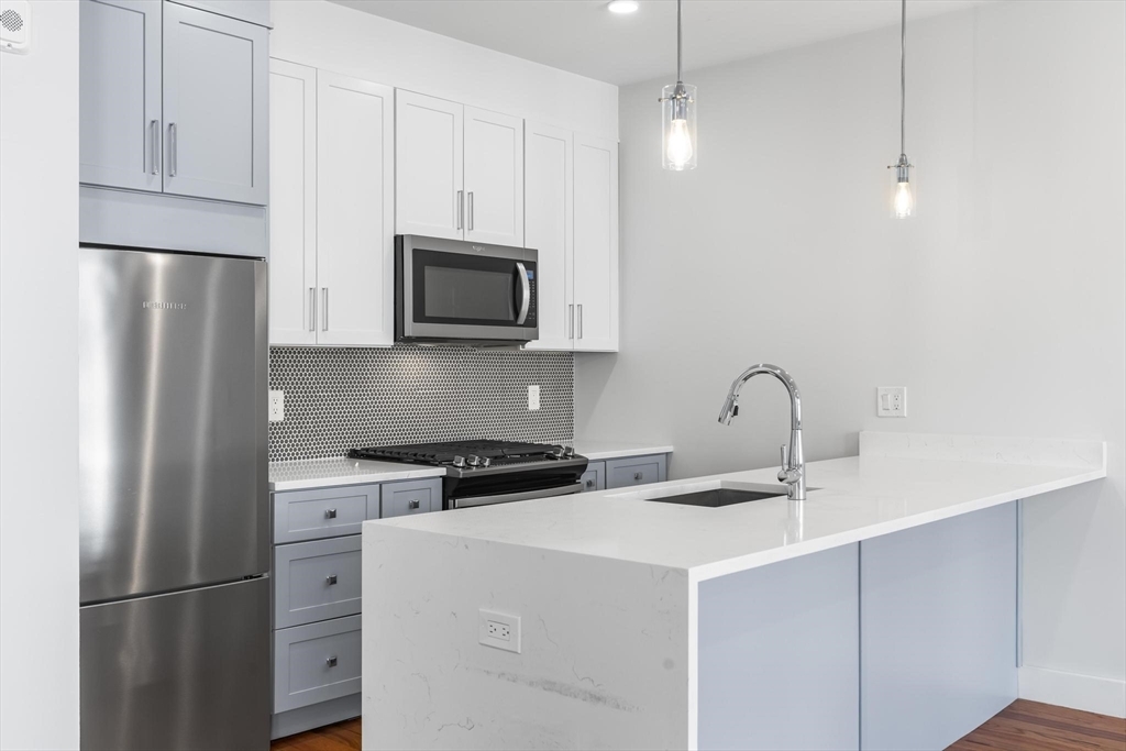 Property Photo: 181 Bennington St 4 MA 02128