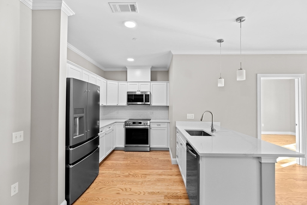 Property Photo:  485 Blue Hills Parkway 36  MA 02186 