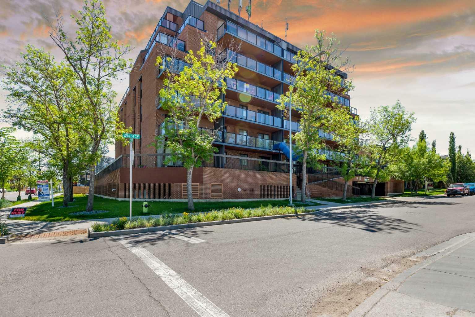 Photo de la propriété: 1900 25A Street SW 108 AB T3E 1Y5