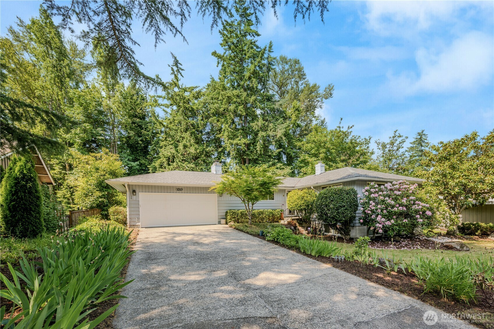 Property Photo: 5253 120th Avenue SE WA 98006