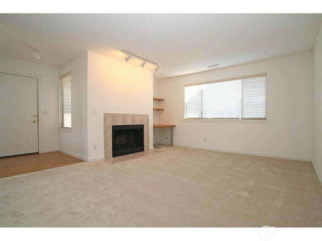 Property Photo: 9922 NE 144th Lane 508 WA 98034