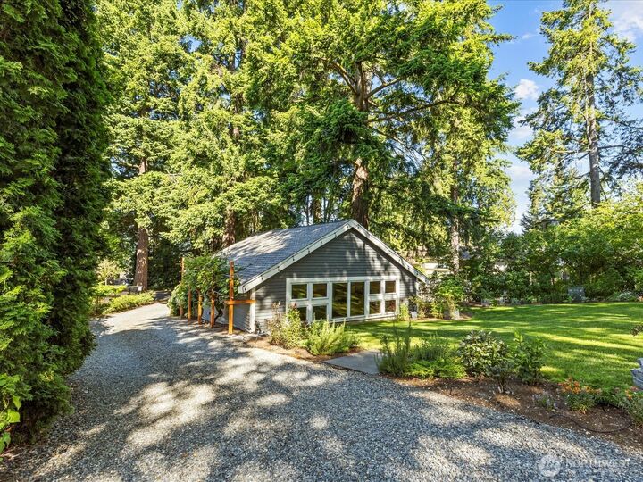 Property Photo: 11231 NE 67th Street WA 98033