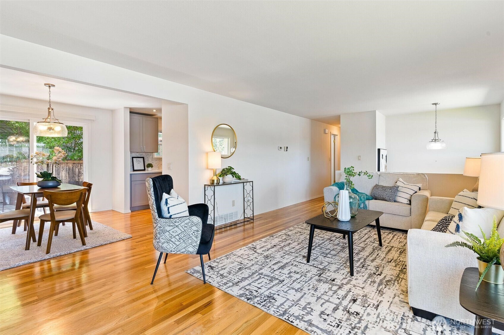 Property Photo: 1823 N 170th Street WA 98133