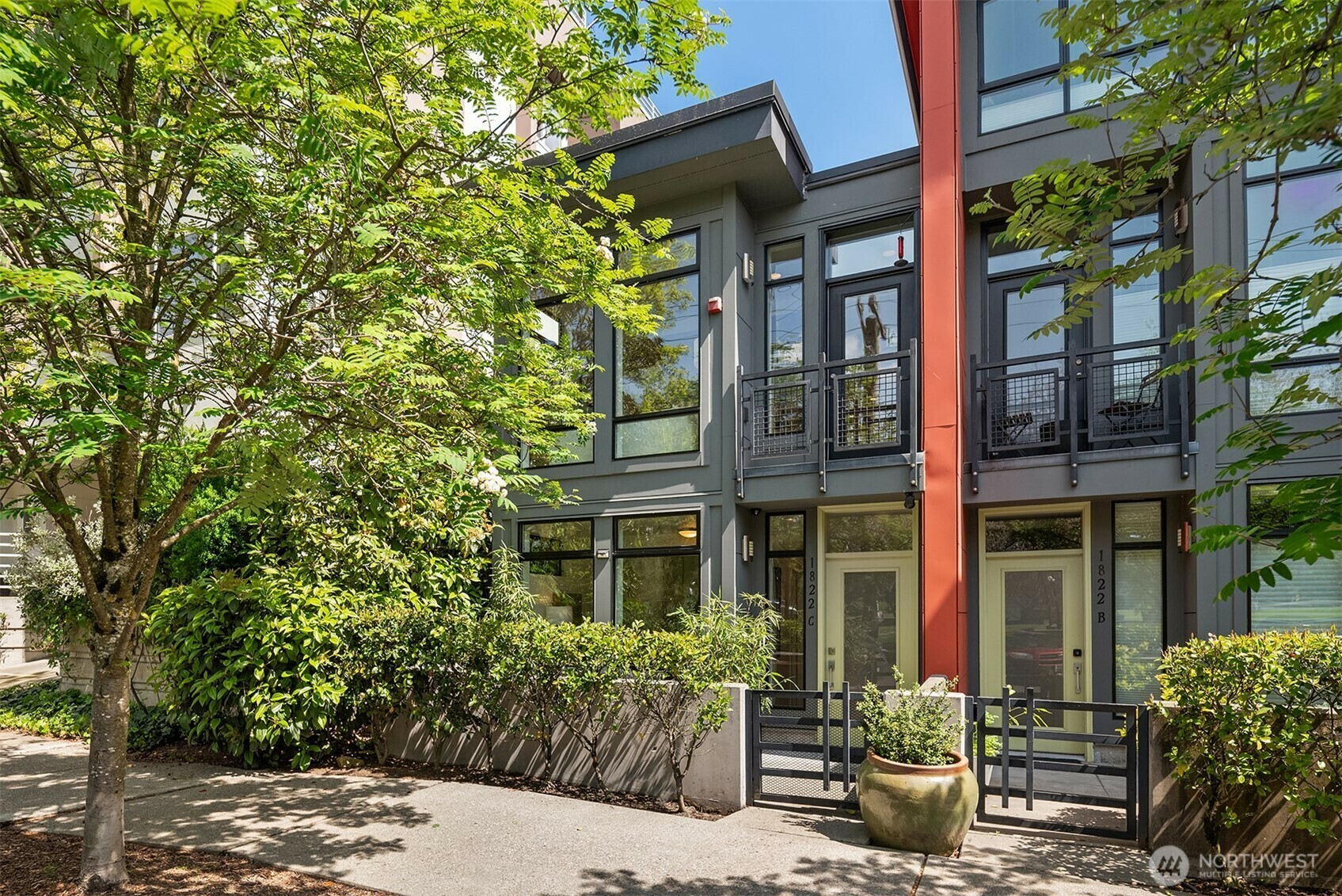 Property Photo: 1822 11th Avenue C WA 98122