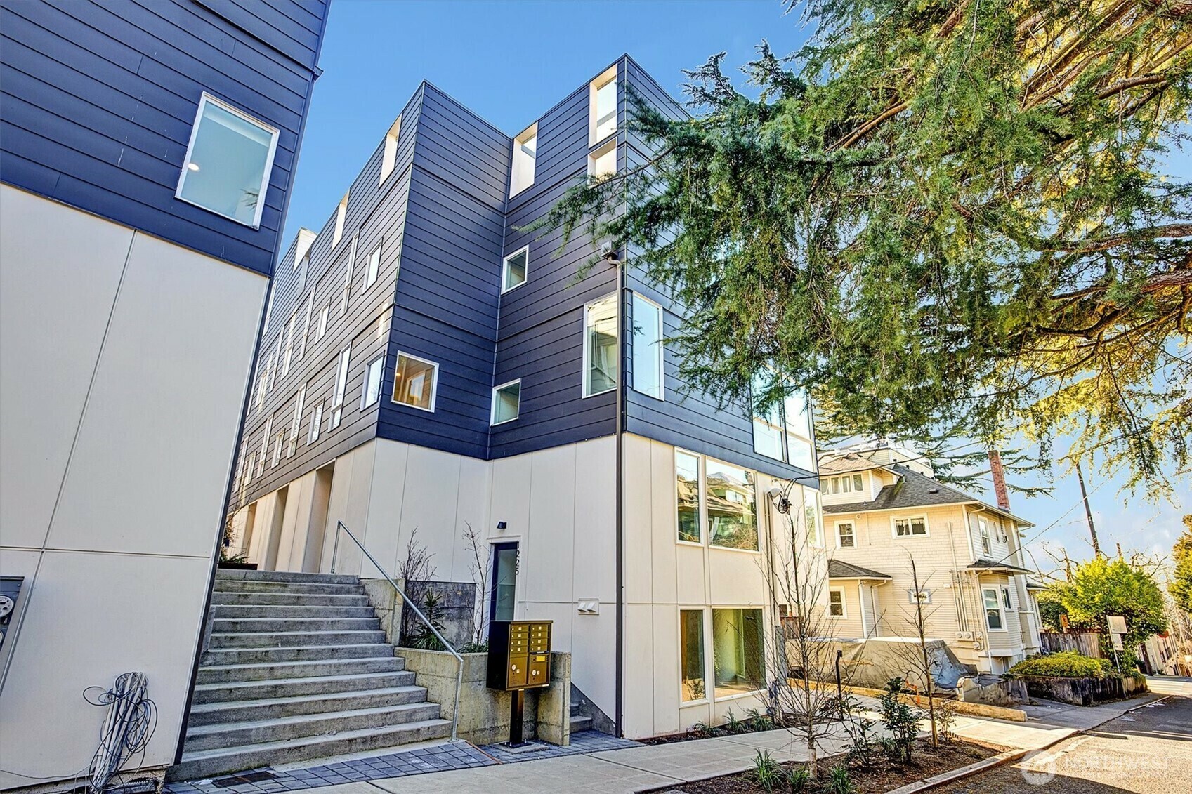 1225 E Roy Street  Seattle WA 98102 photo