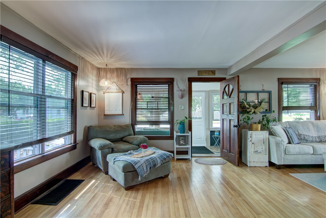 Property Photo:  818 Maple Street  WI 54703 