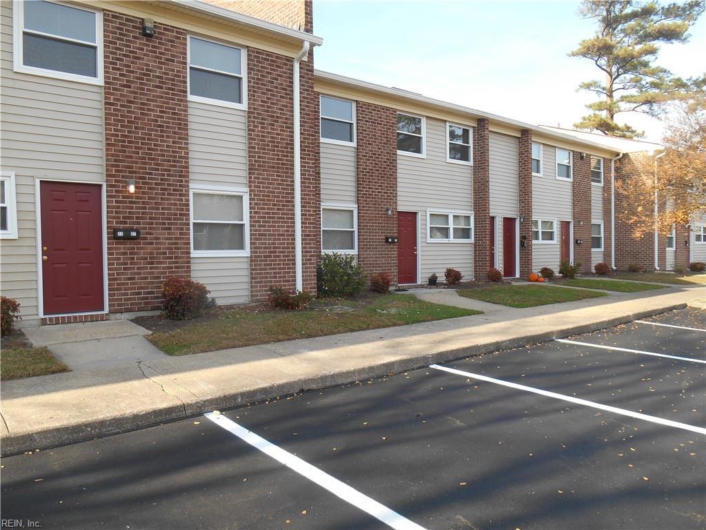 Property Photo:  2222 Pine Shore Ct  VA 23455 
