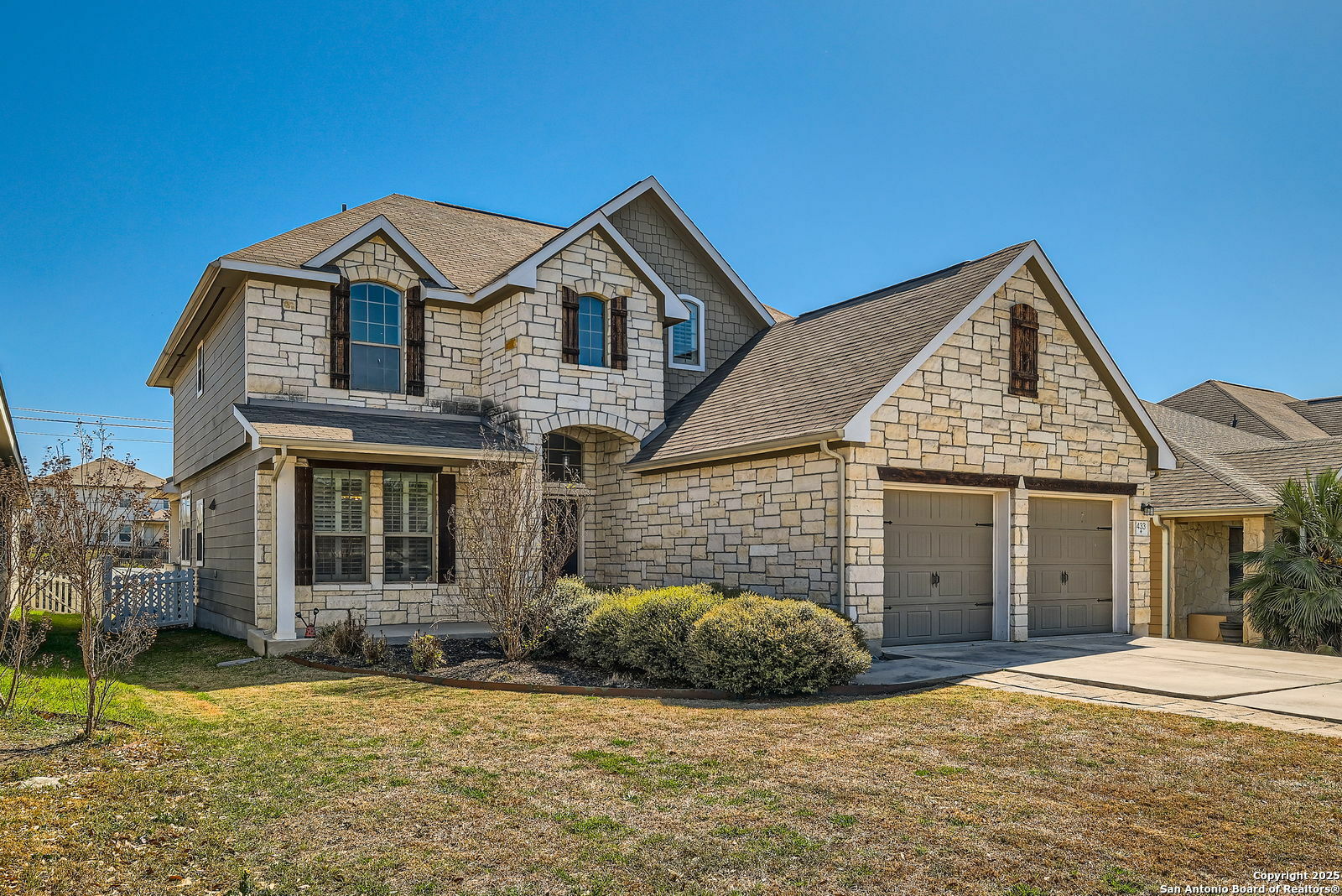 Property Photo: 433 Brook Shadow TX 78108