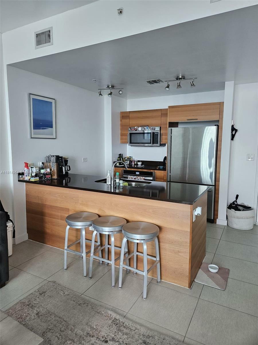 Property Photo: 3301 NE 1st Ave H2211 FL 33137