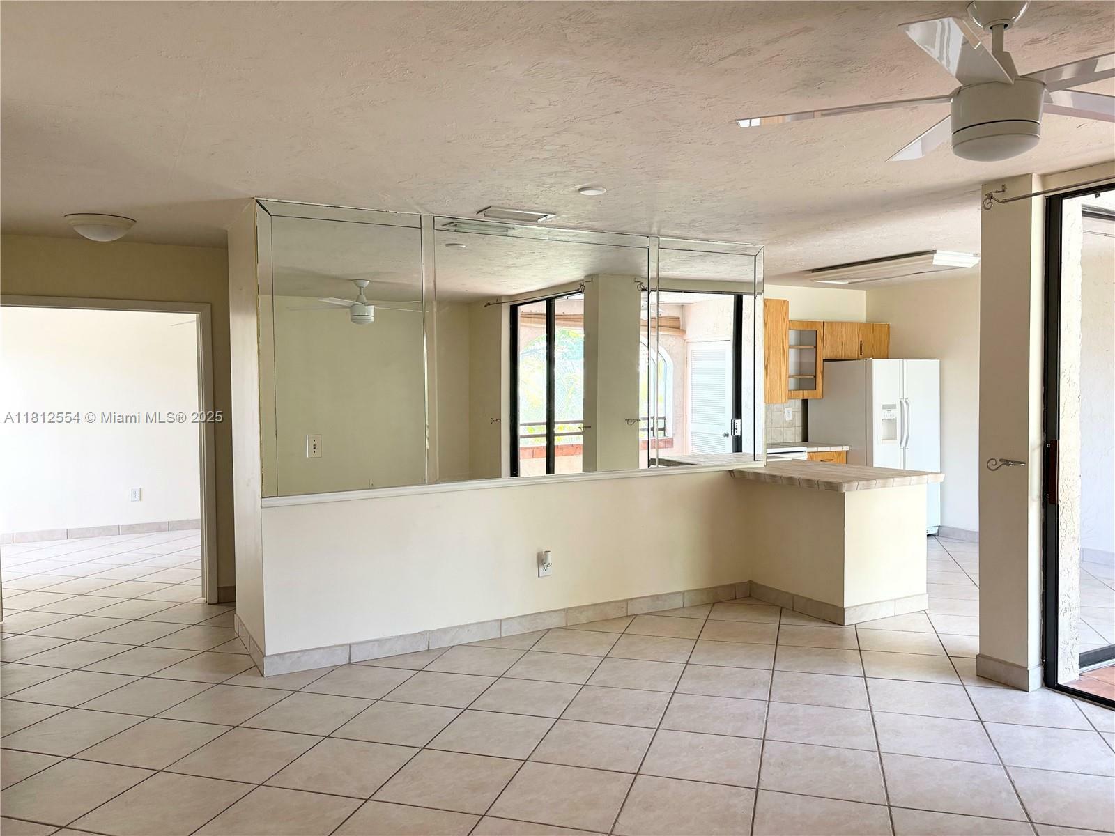Property Photo: 3564 Magellan Cir 213-1 FL 33180