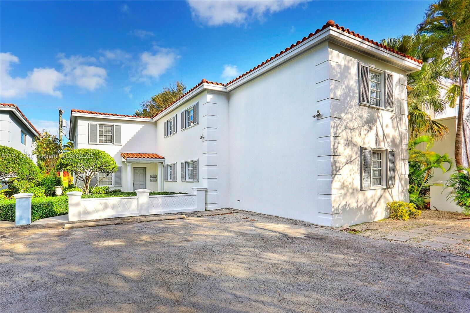 Property Photo: 1175 Campo Sano Ave 1175 FL 33146