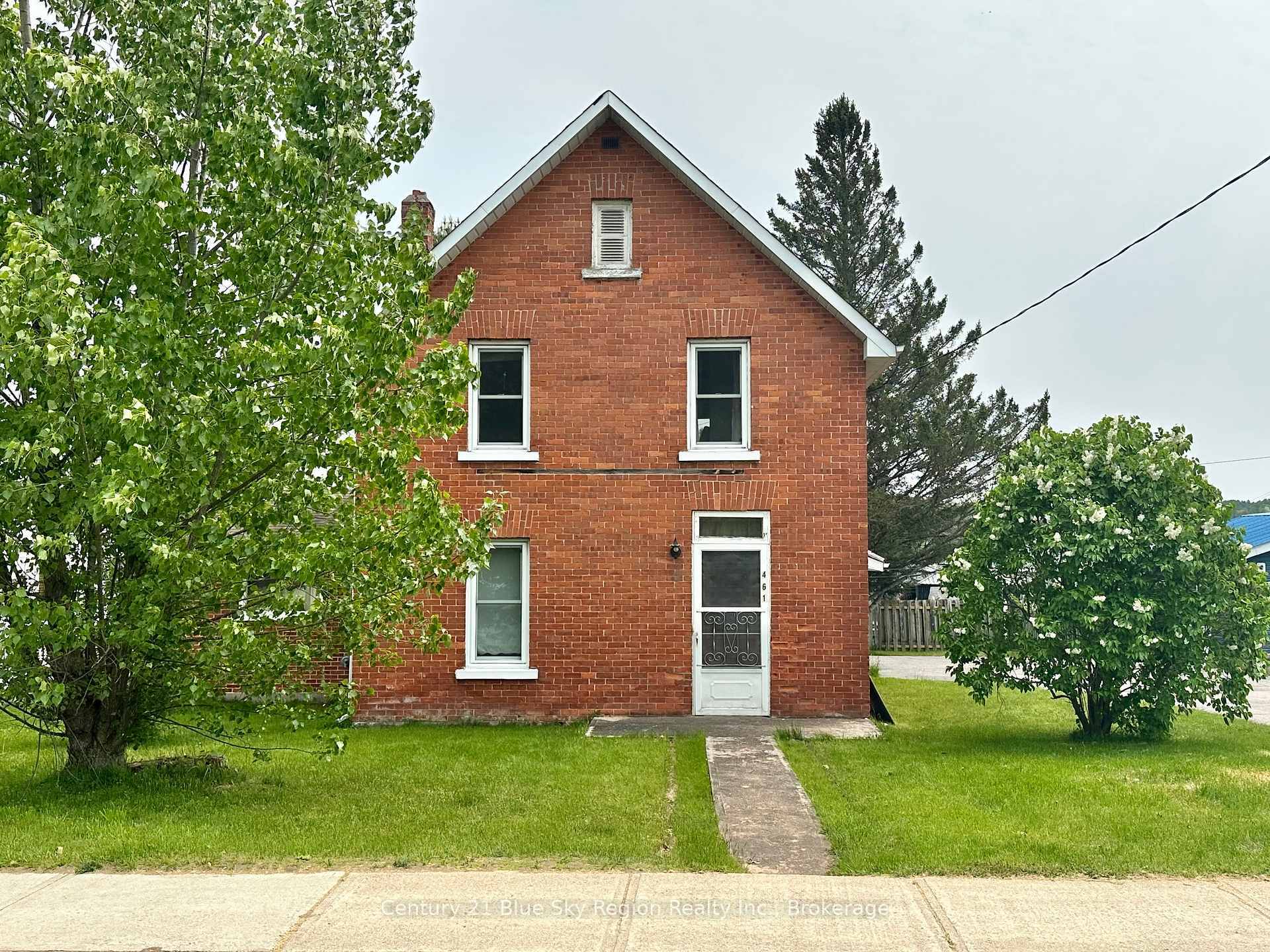 Property Photo: 461 Brydges Street ON P0H 1V0