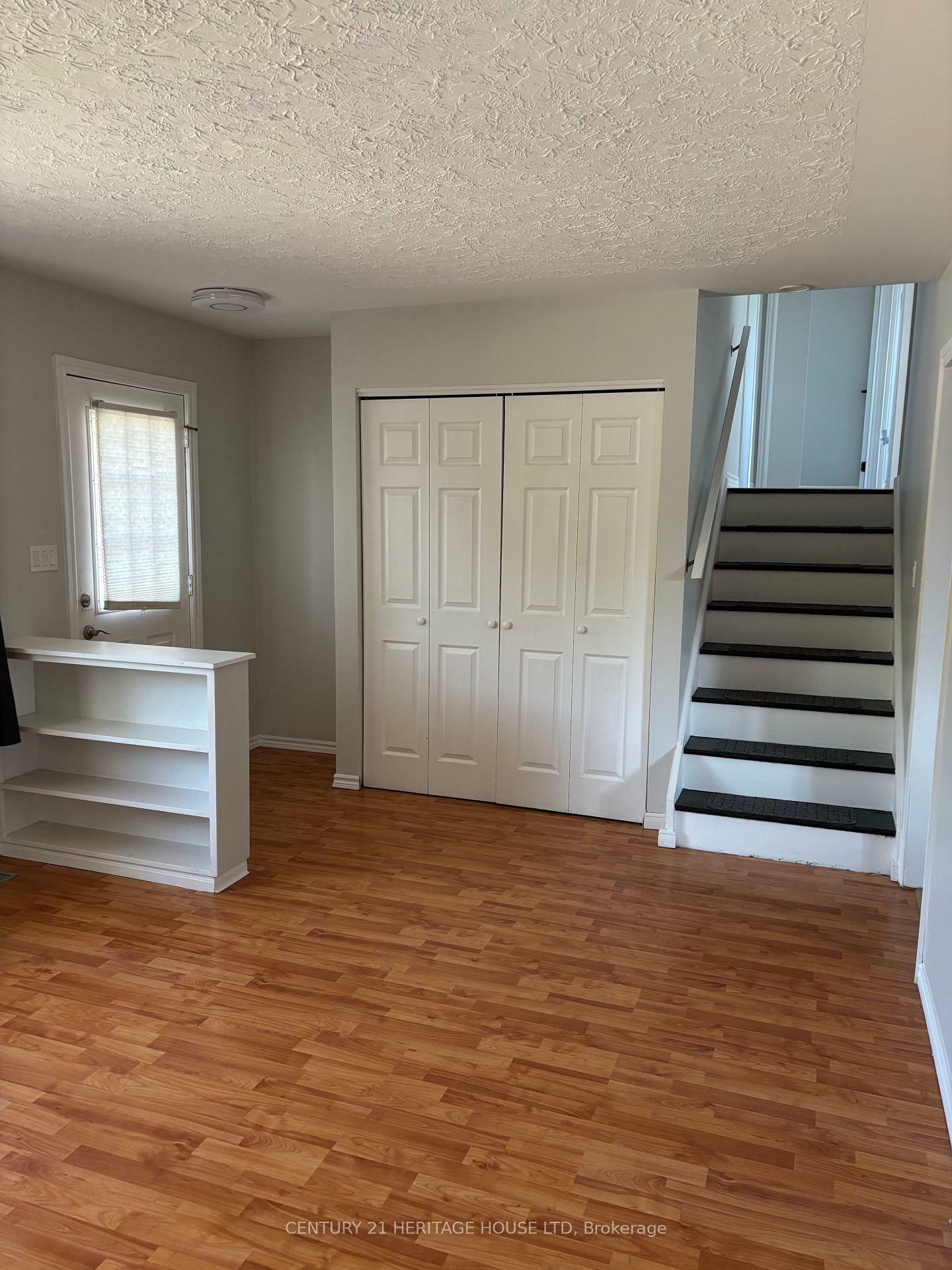 Property Photo: 29 McCully Drive S Main And Upper Floor ON N5R 5E3