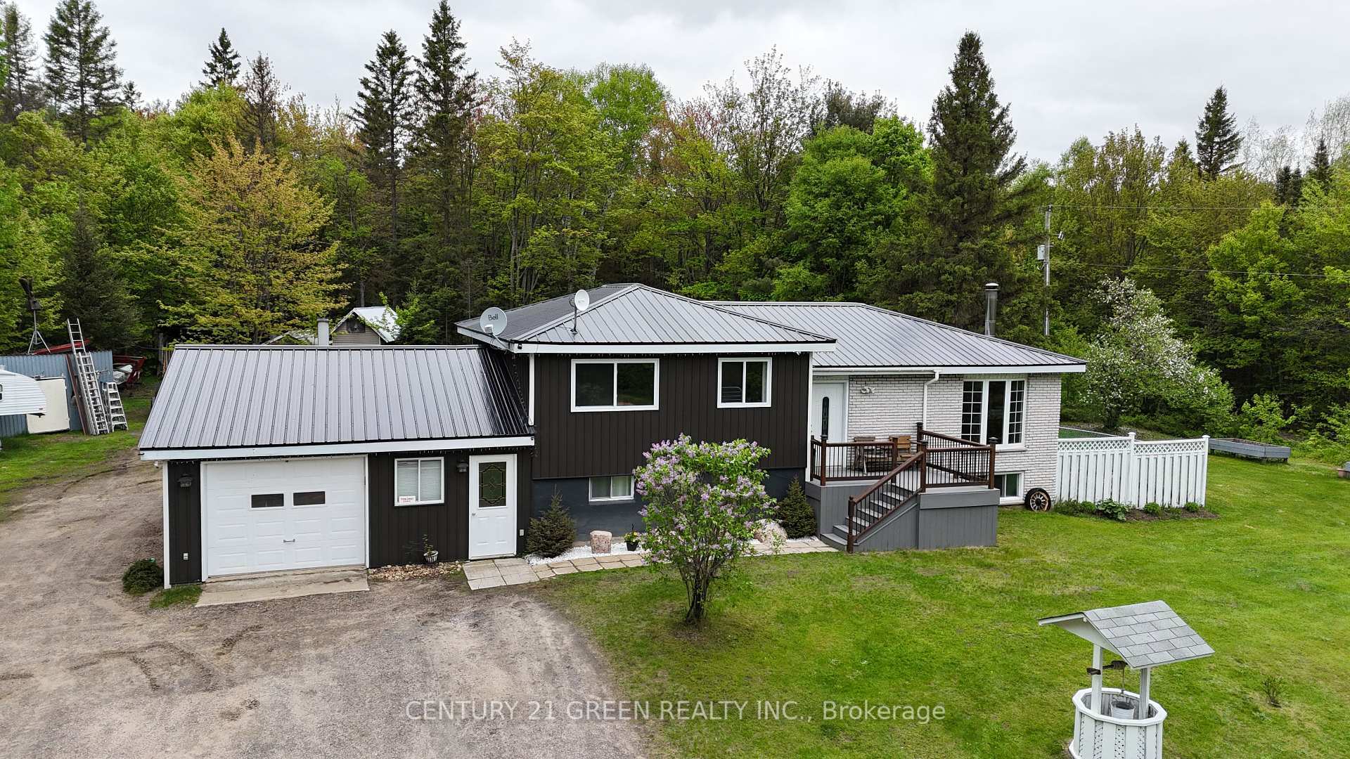 Photo de la propriété:  414 Hill Valley Road  ON P0A 1Z0 