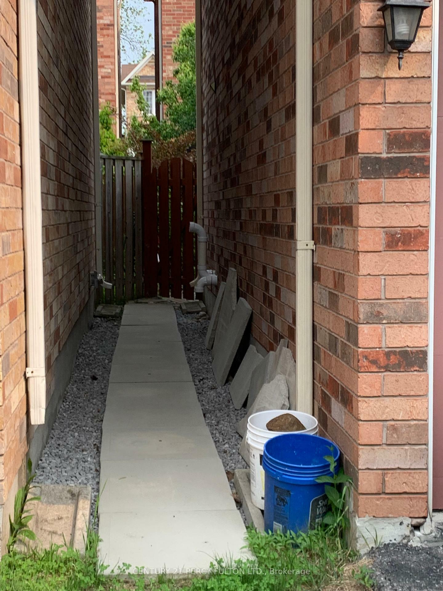 Property Photo: 77 Wyper Square ON M1S 0B5