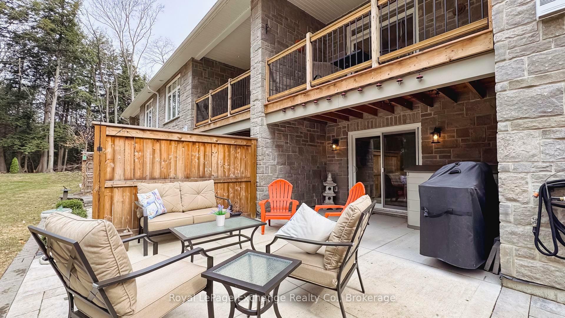 Property Photo:  552 Durham Street 14  ON N2Z 0G5 