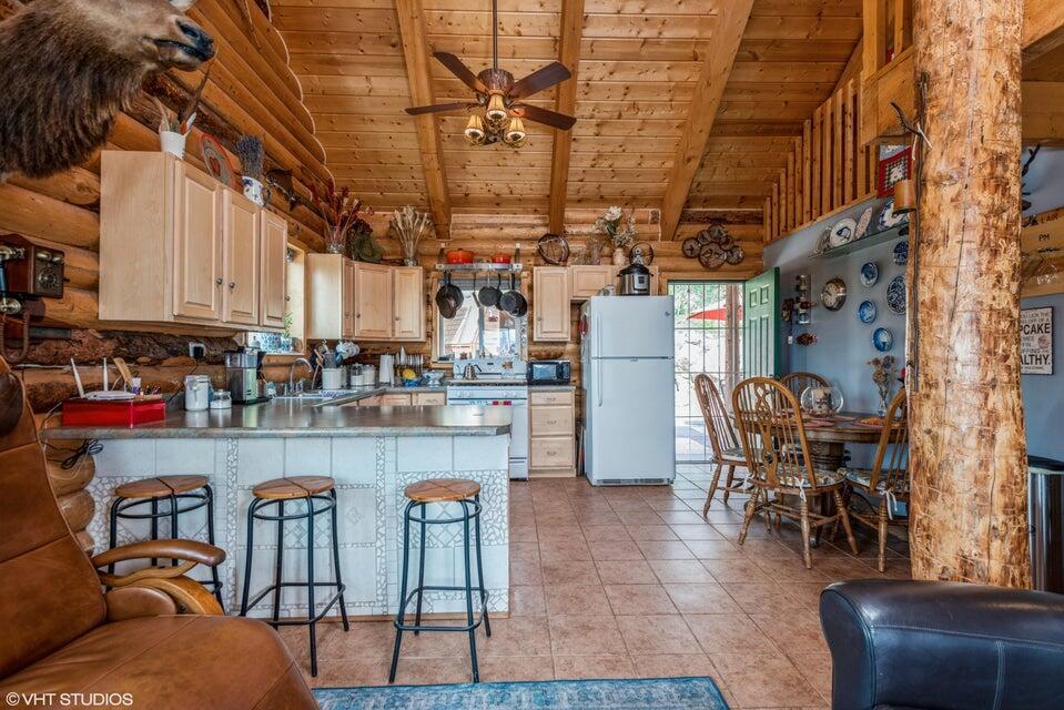 Property Photo: 706 W Tranquility Dr UT 84779