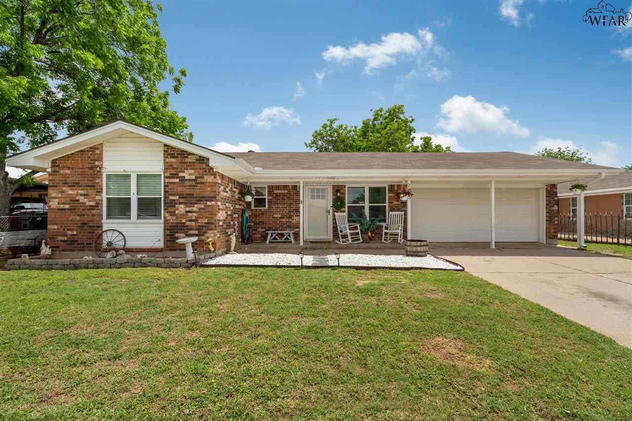 Property Photo: 2303 Doris Street TX 76306