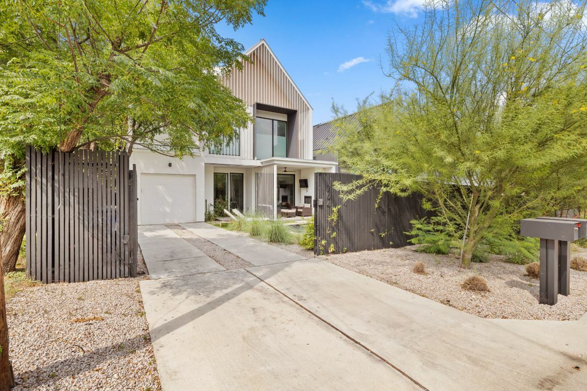 Property Photo: 704 W Elizabeth Street 1 &Amp 2 TX 78704