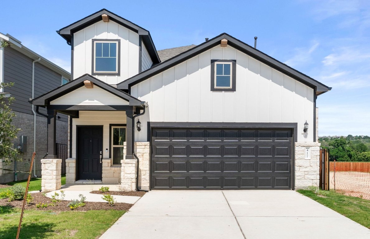 Property Photo:  417 Bristlecone Bend  TX 78642 