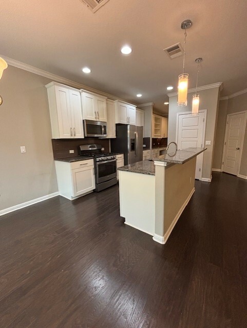 Property Photo: 13400 Briarwick Drive 1003 TX 78729