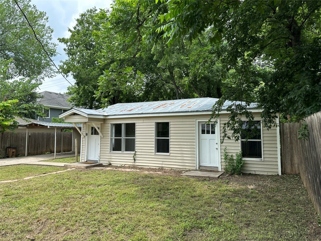 808 E 46th Street C  Austin TX 78751 photo