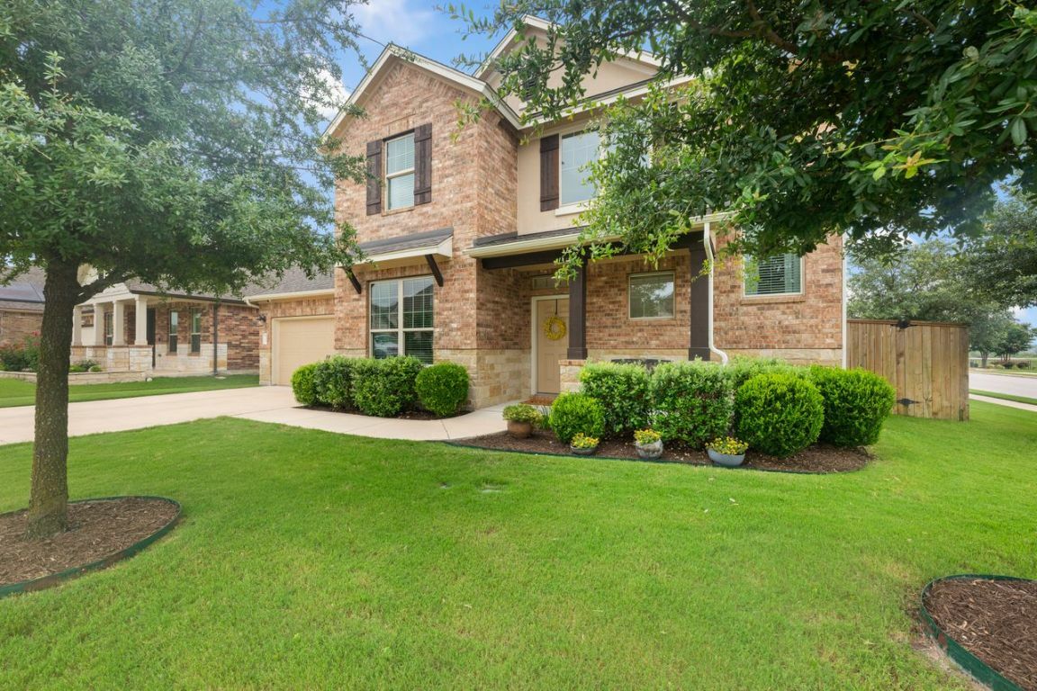Property Photo: 3301 Amerigo Place Place TX 78665