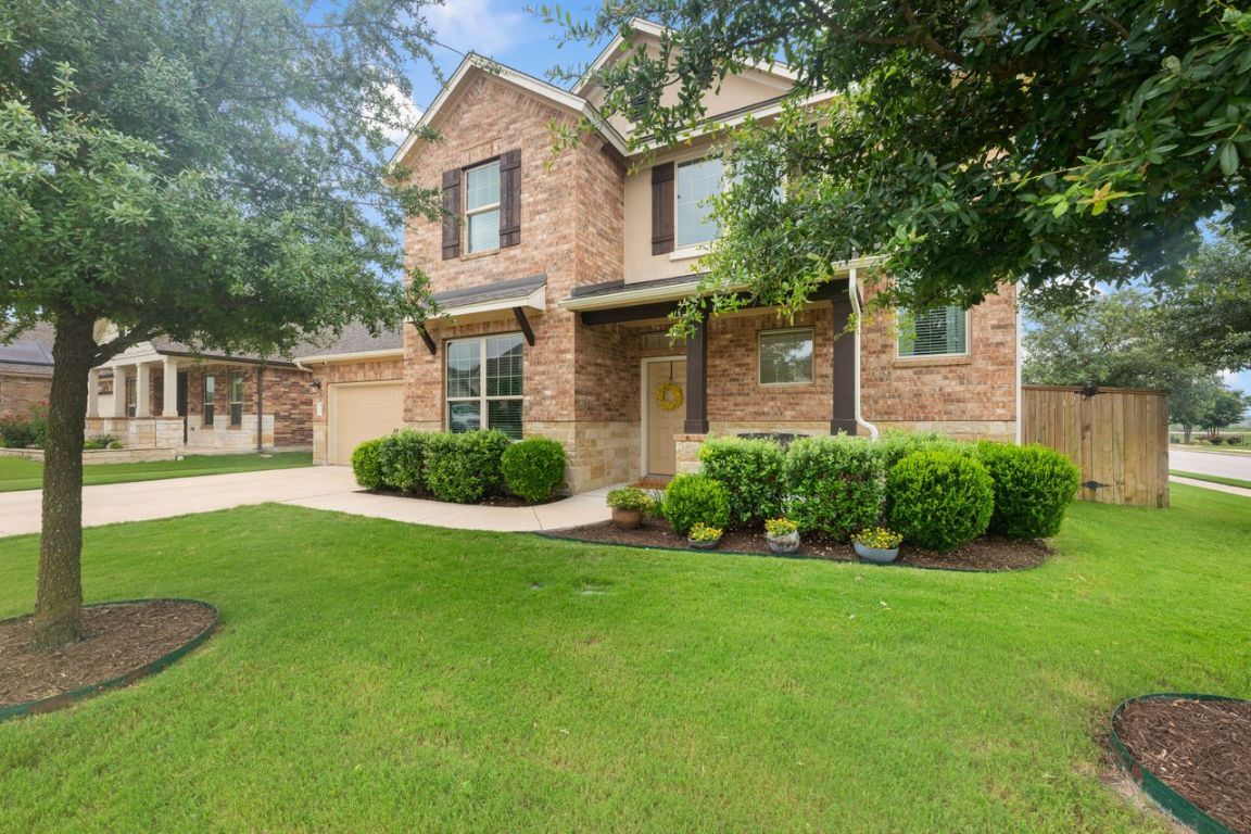 Property Photo: 3301 Amerigo Place Place TX 78665
