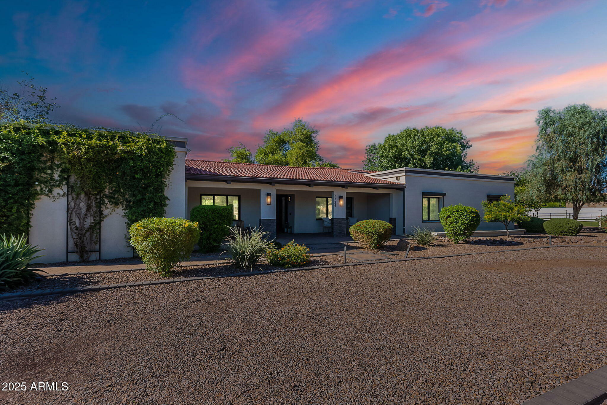 Property Photo: 2724 W Colt Road AZ 85224