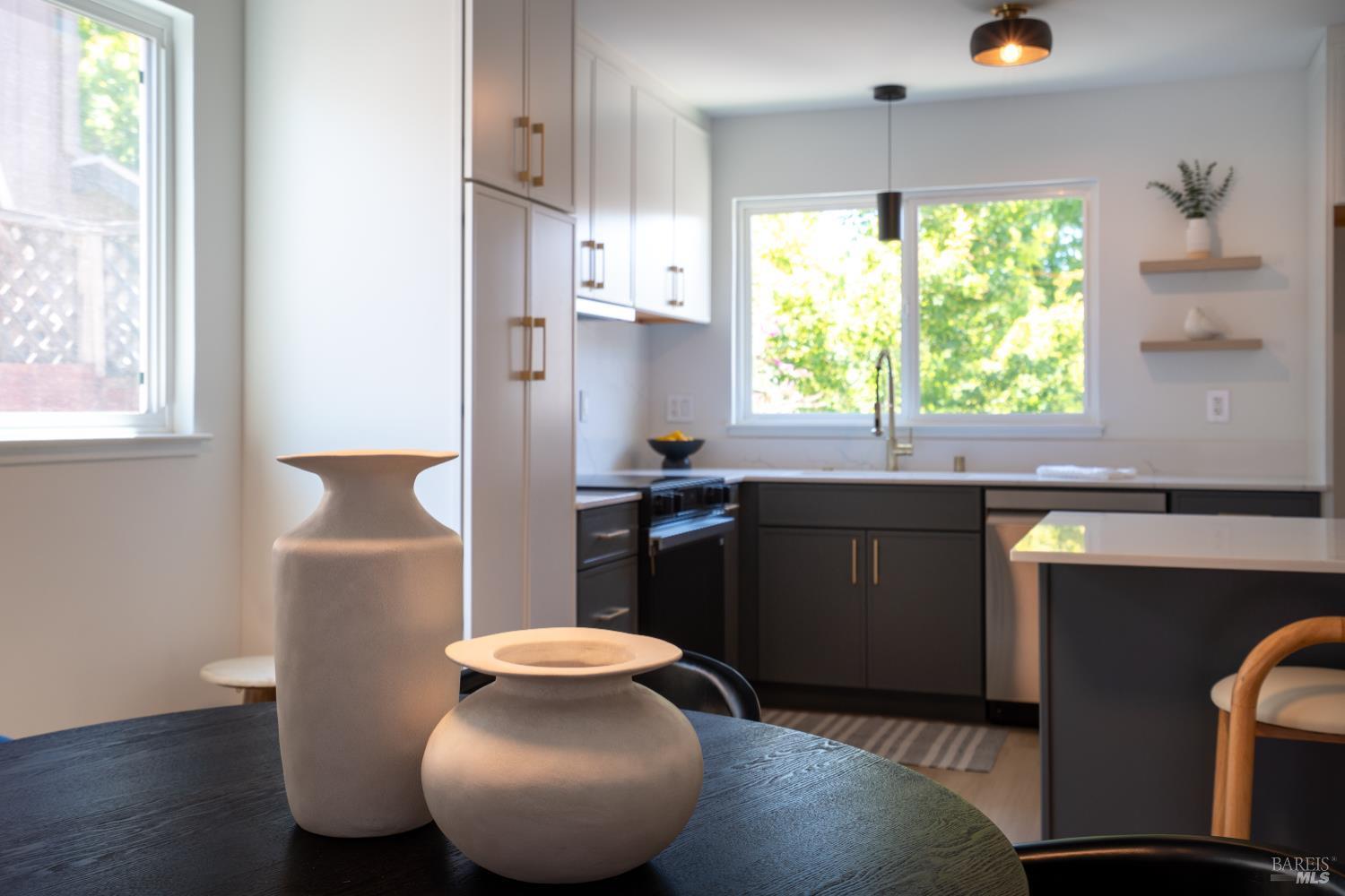 Property Photo: 214 Hummingbird Court CA 95448
