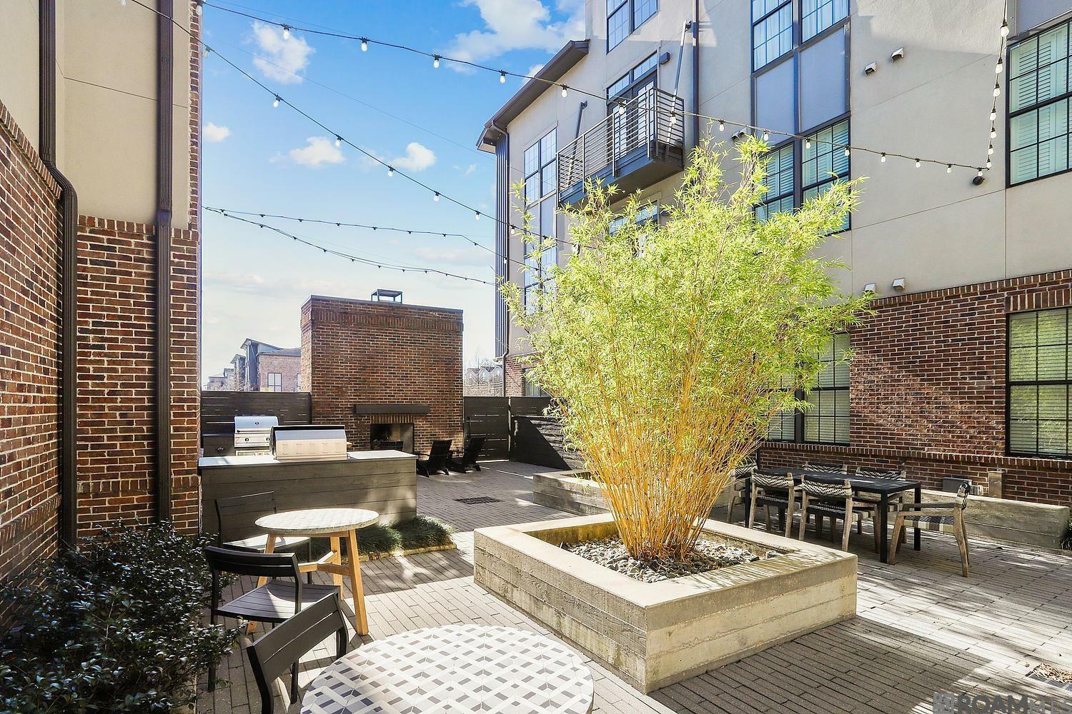Property Photo: 255 E Boyd Dr #110 LA 70808