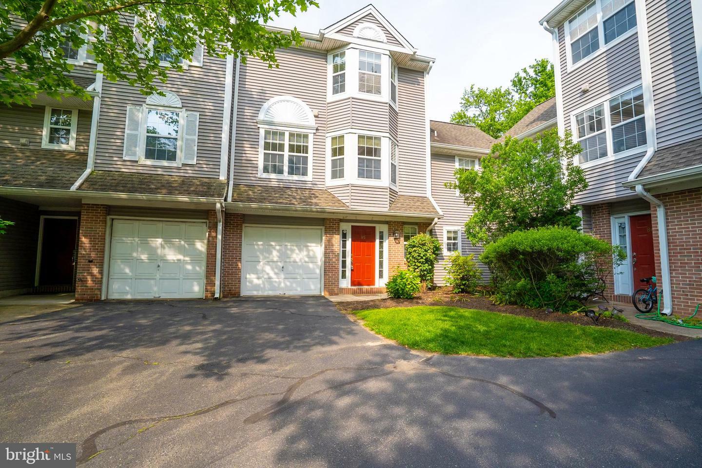 Property Photo: 85 W Shrewsbury Place NJ 08540