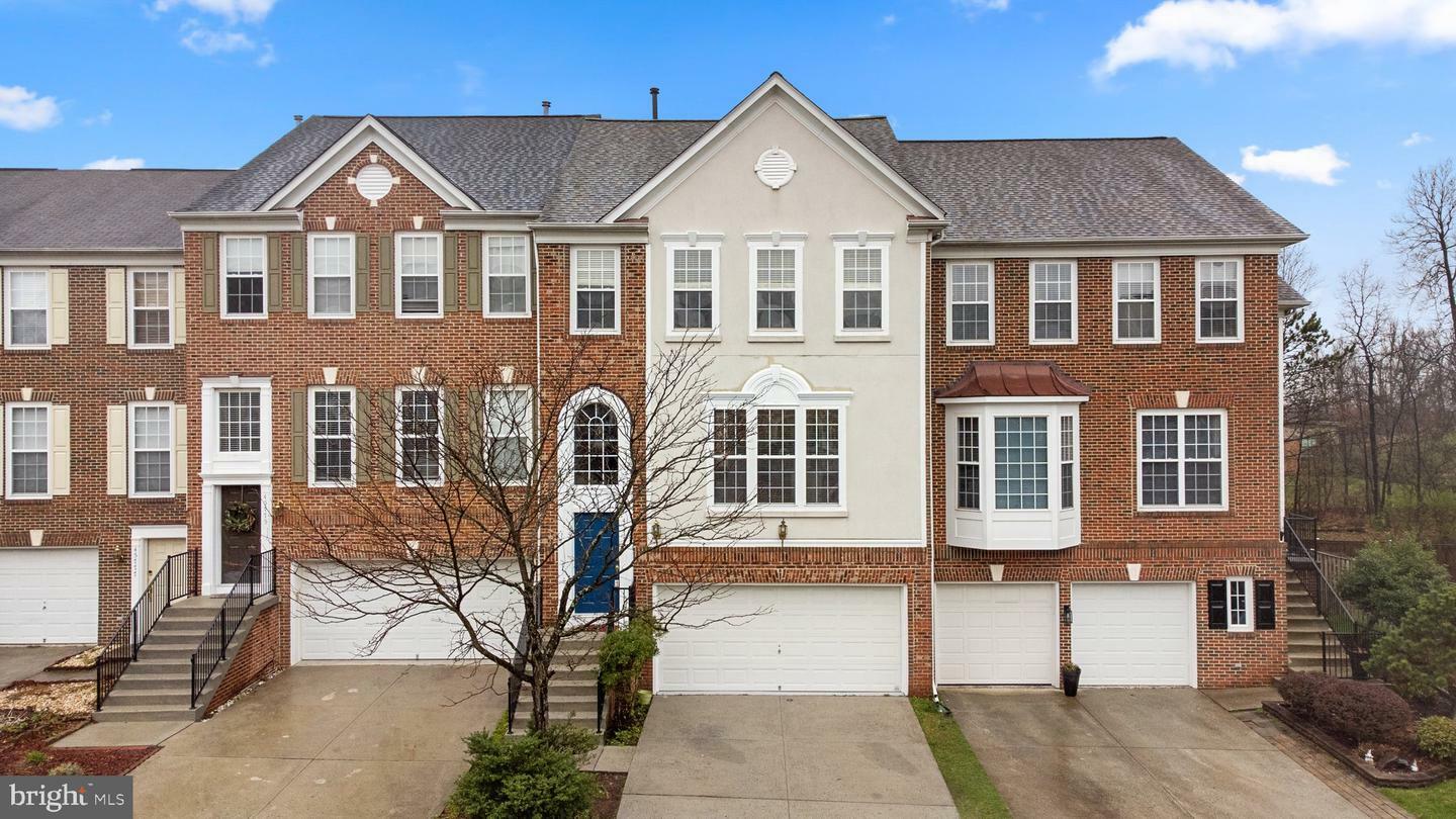 Property Photo: 45773 Smoketree Terrace VA 20166