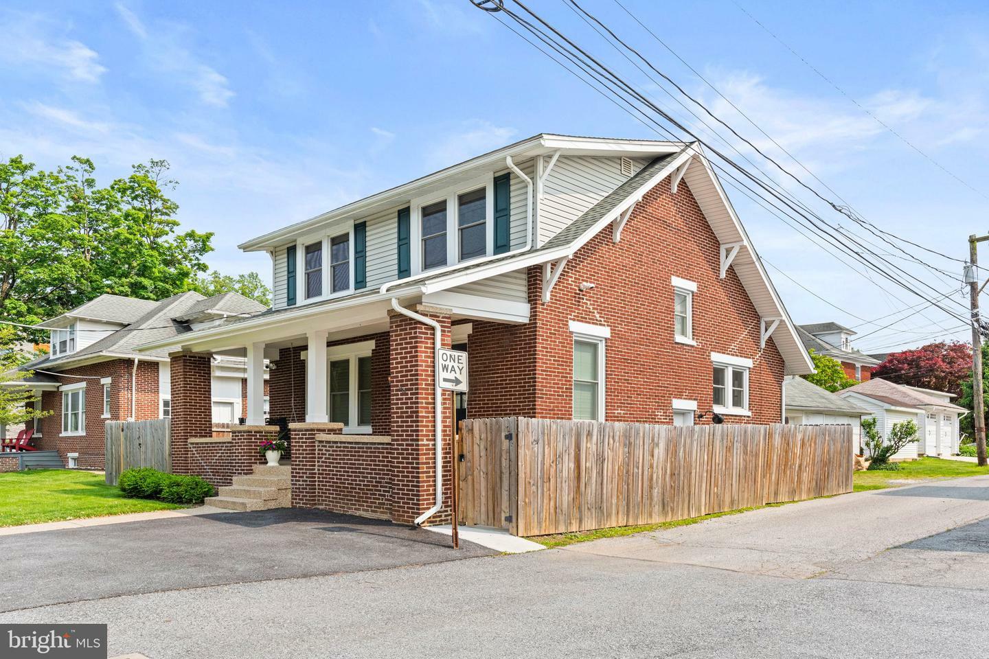 Property Photo: 506 W High Street PA 17013