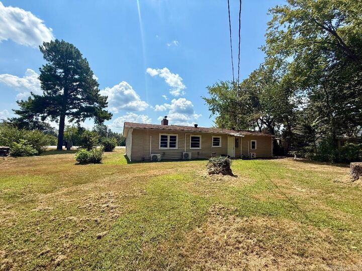 Property Photo: 6511 Hwy 62 W AR 72635