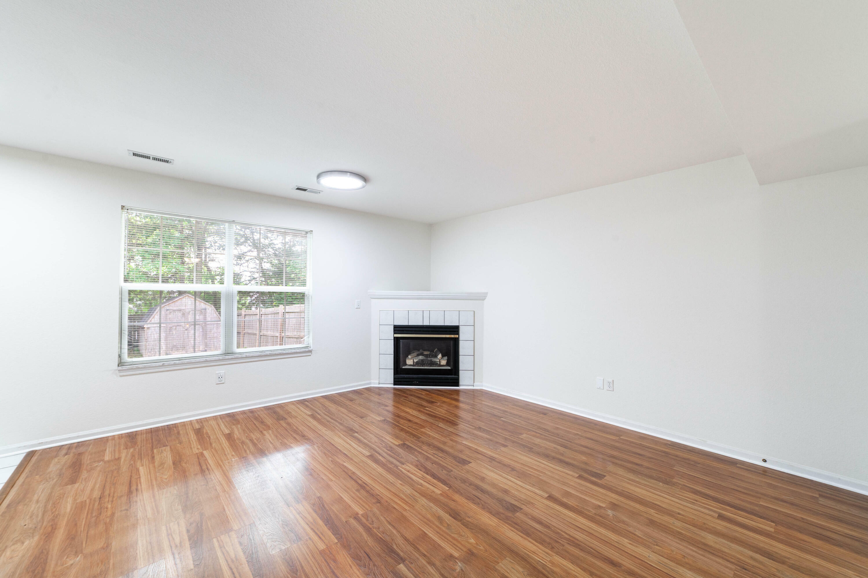 Property Photo: 5377 E Trikalla Dr MO 65202