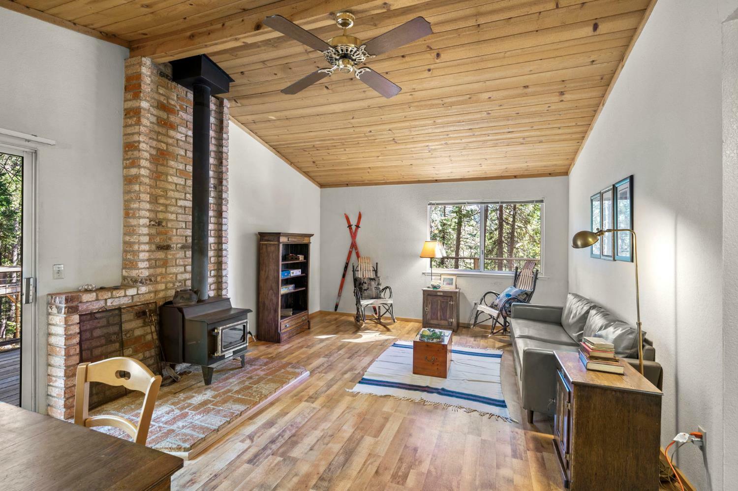 Property Photo:  1520 Pebble Beach Way  CA 95223 
